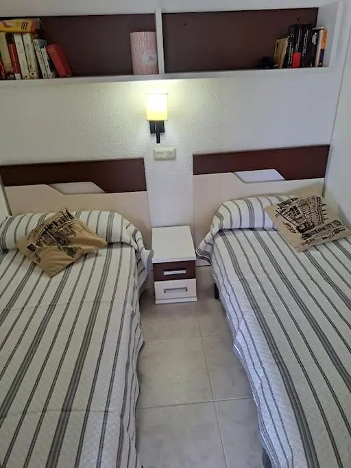 Holiday Center Apartamento Vistas Mar, Acceso Directo Playa Y Piscina Roses 0*,  Espagne